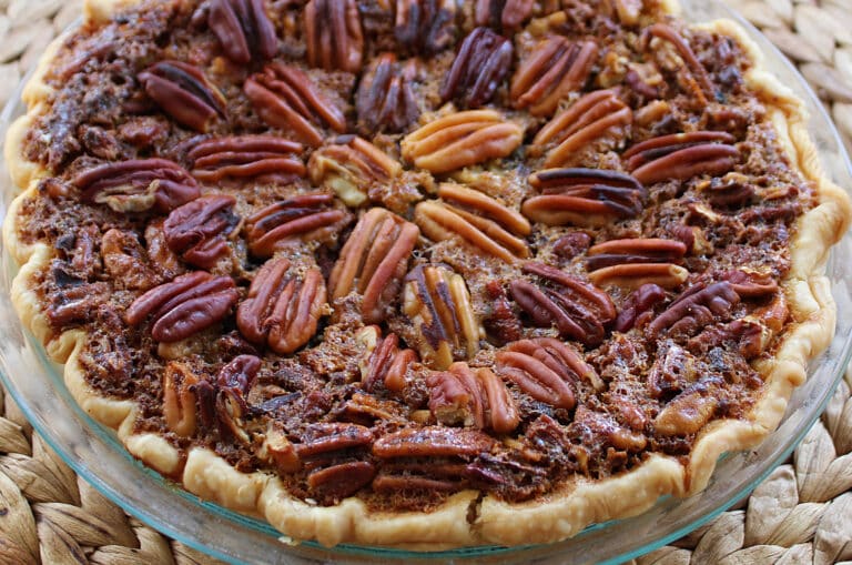 Best Classic Southern Pecan Pie