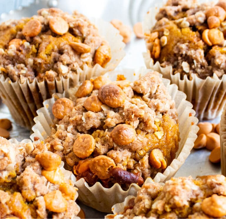 Easy Pumpkin Muffins with Oat Butterscotch Topping