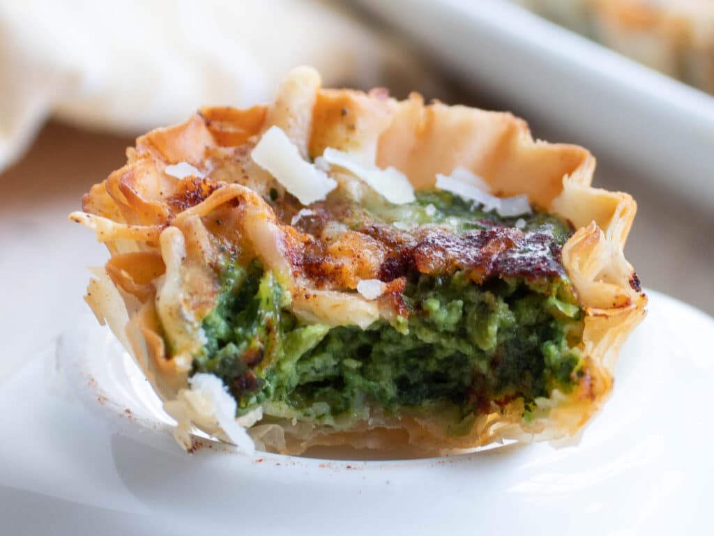 spinach mini phyllo bites