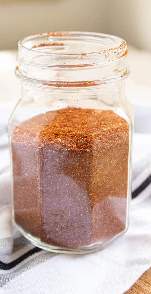 mexican seasoning blend/tex-mex taco seasoning in a glass mason jar