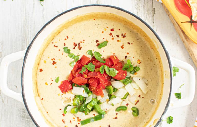 Light and Creamy White Cauliflower Queso Dip