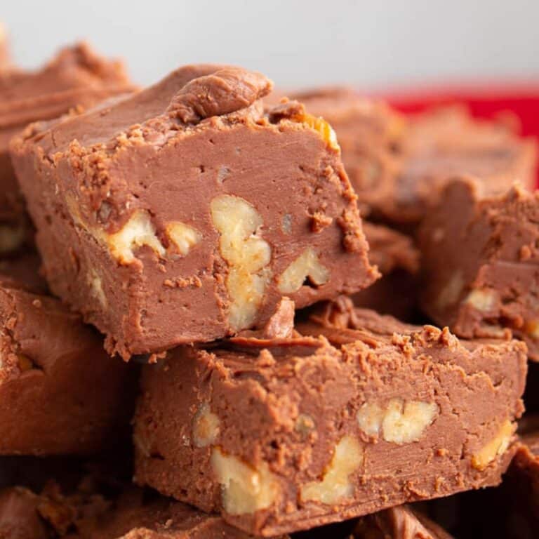 Best Homemade Chocolate Pecan Fudge Recipe